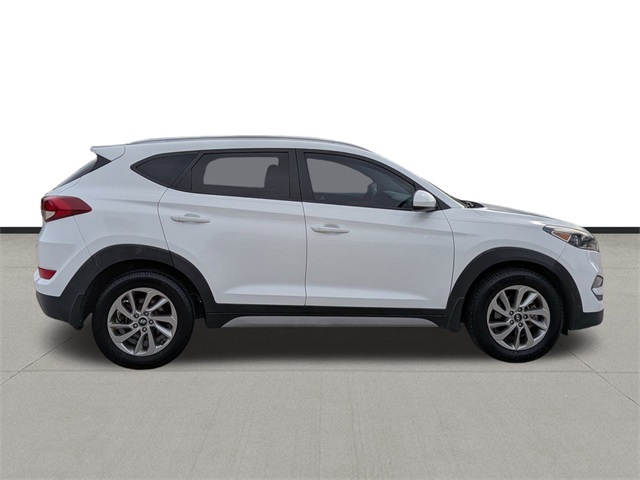 2017 Hyundai Tucson SE White at Baytown Hyundai