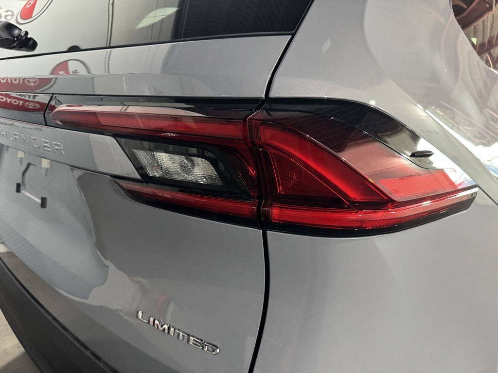 Thumbnail: 2026 Toyota Grand Highlander - 18