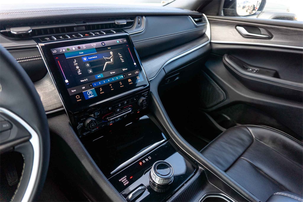 Used Car 2024 Jeep Grand Cherokee L  Limited For Sale Under $40,000 In San Marcos, Texas