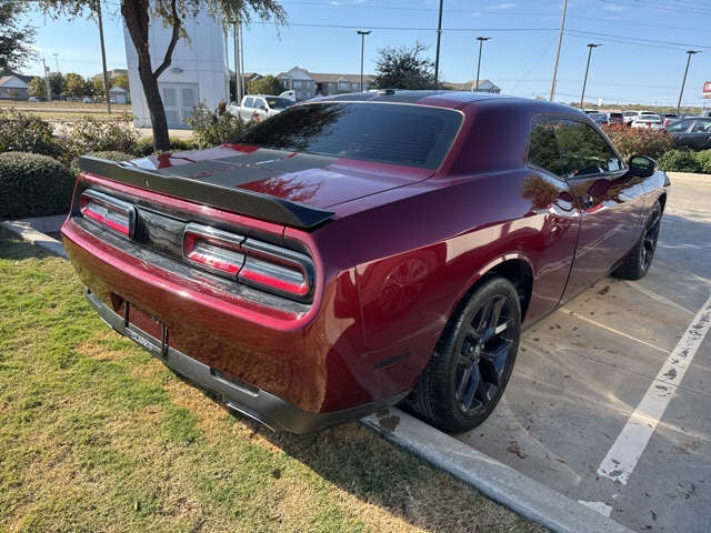 2020 Dodge Challenger SXT photo 3
