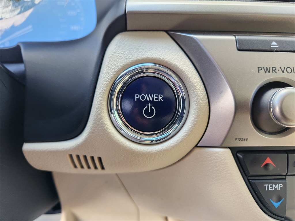 2013 Lexus ES 300h Red at Emmons Autoplex