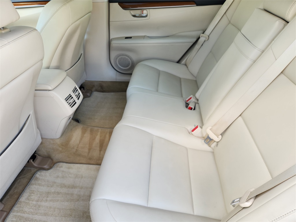 2013 Lexus ES 300h Red at Emmons Autoplex