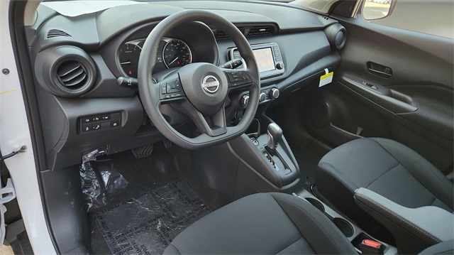 2025 Nissan Kicks Play