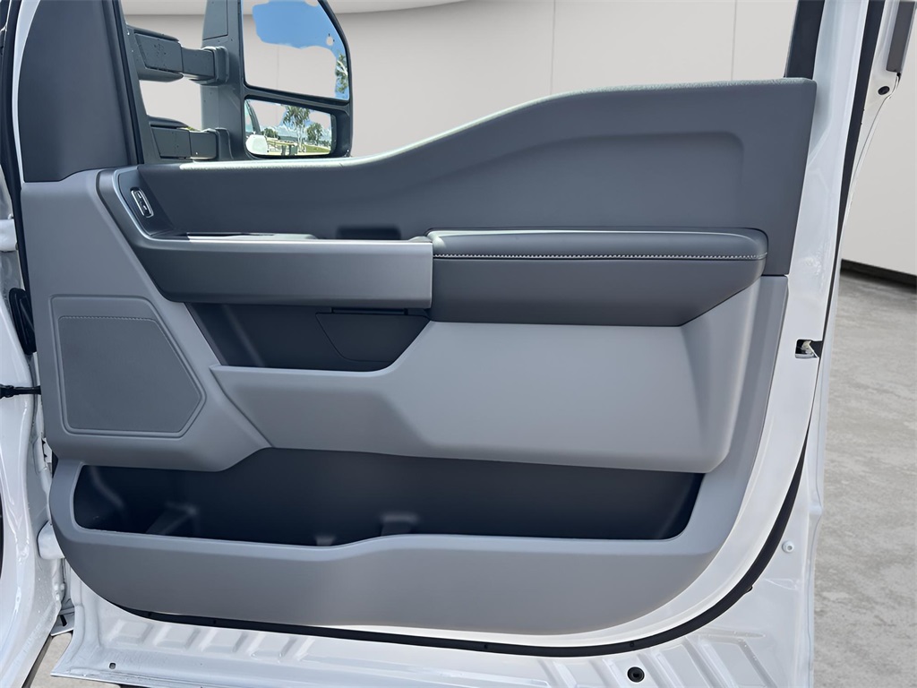 2025 Ford F-350SD
