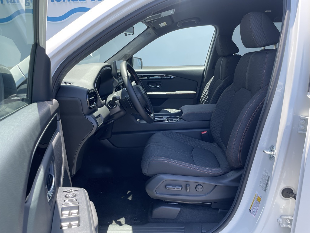 Thumbnail: 2025 Honda Pilot - 8