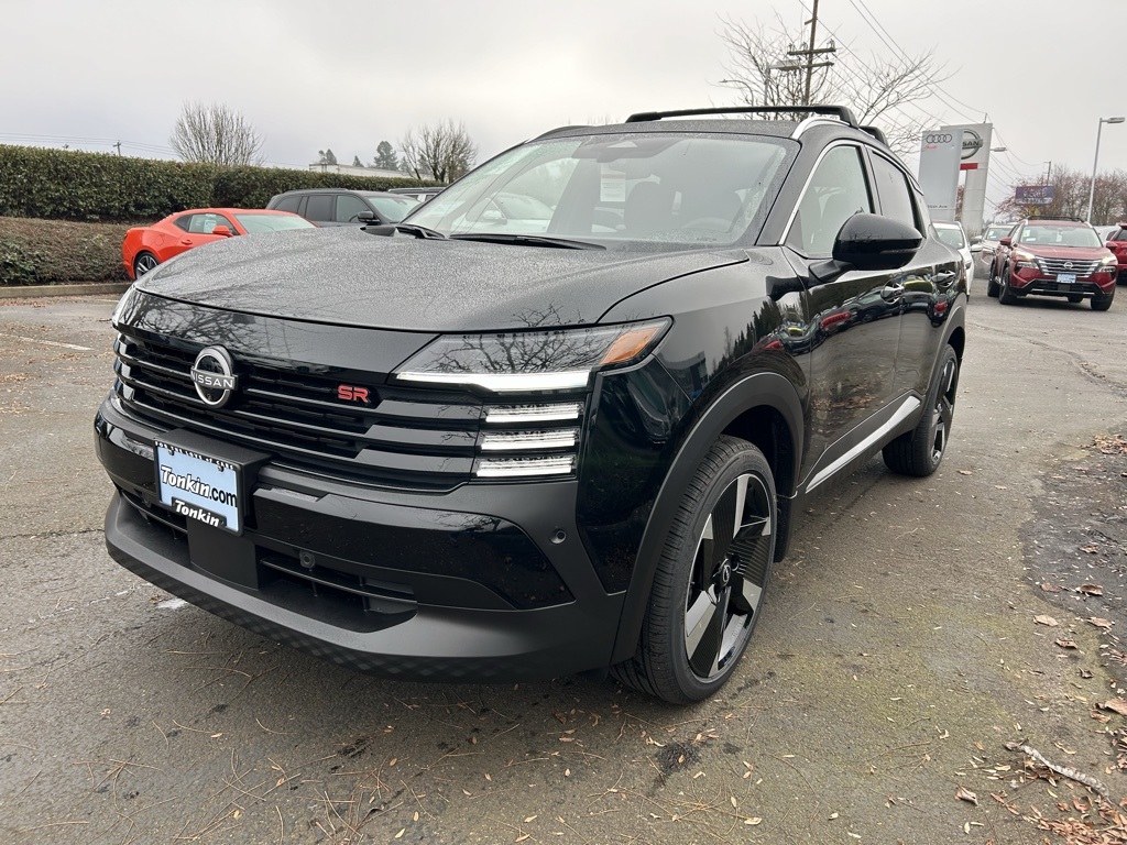 2025 Nissan Kicks SR photo 3