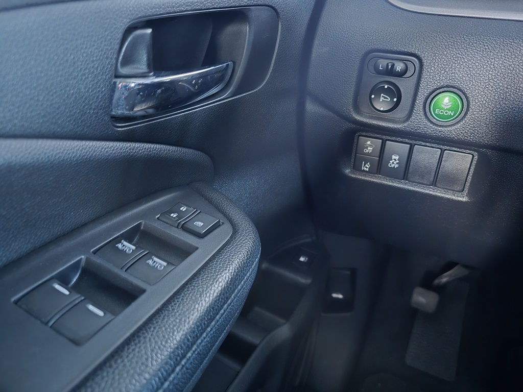 Thumbnail: 2019 Honda Passport - 17