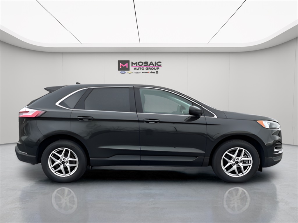 Used 2024 Ford Edge SEL with VIN 2FMPK4J96RBA02534 for sale in Zumbrota, Minnesota