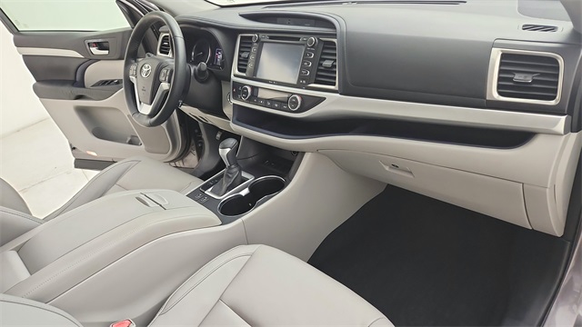 2015 Toyota Highlander XLE V6  at DeMontrond Automotive Group