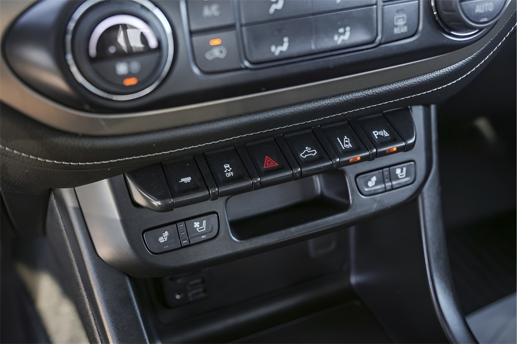 Used Car 2022 Gmc Canyon  Denali For Sale Under $35,000 In Austin, Texas