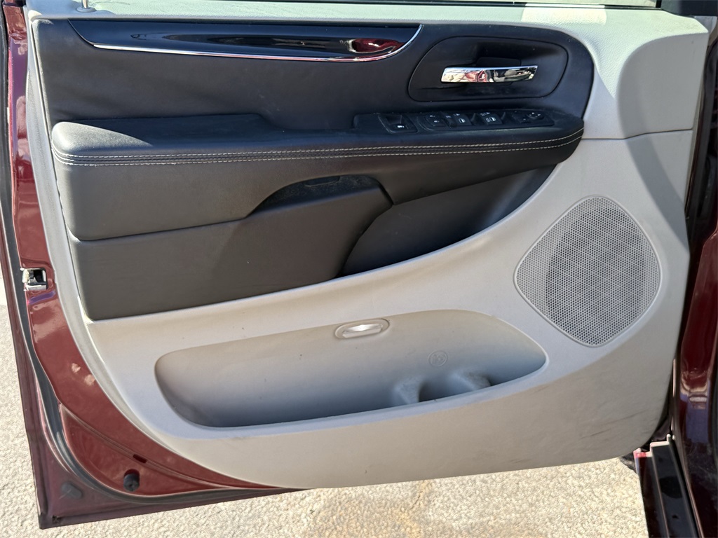 2017 Dodge Grand Caravan SE Red at Durrett Motor Company