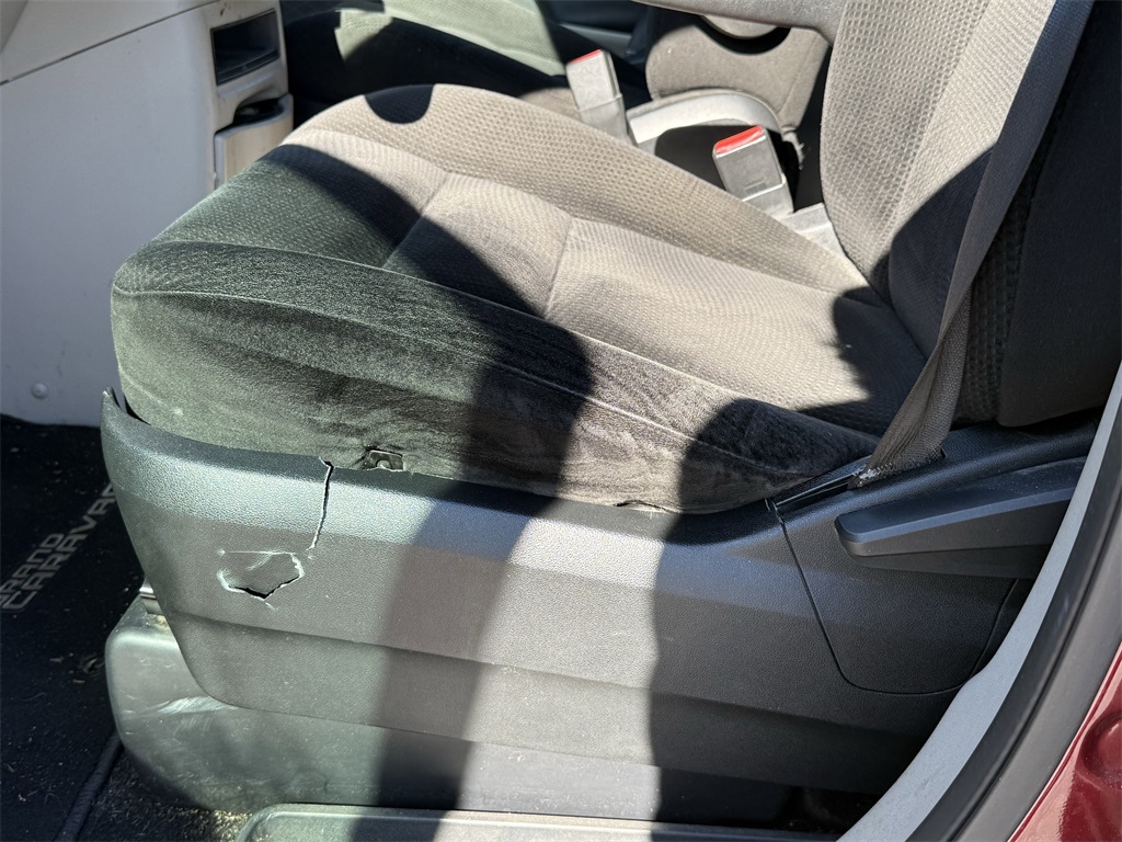 2017 Dodge Grand Caravan SE Red at Durrett Motor Company