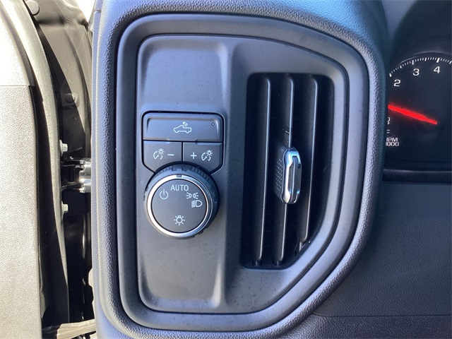 Used Car 2024 Chevrolet Silverado 1500  Custom For Sale Under $35,000 In San Antonio, Texas