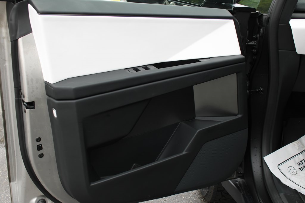 2024 Tesla Cybertruck Cyberbeast photo 14