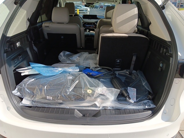 White 2025 MAZDA CX-90 PHEV for sale in South Bend, IN Photo 9