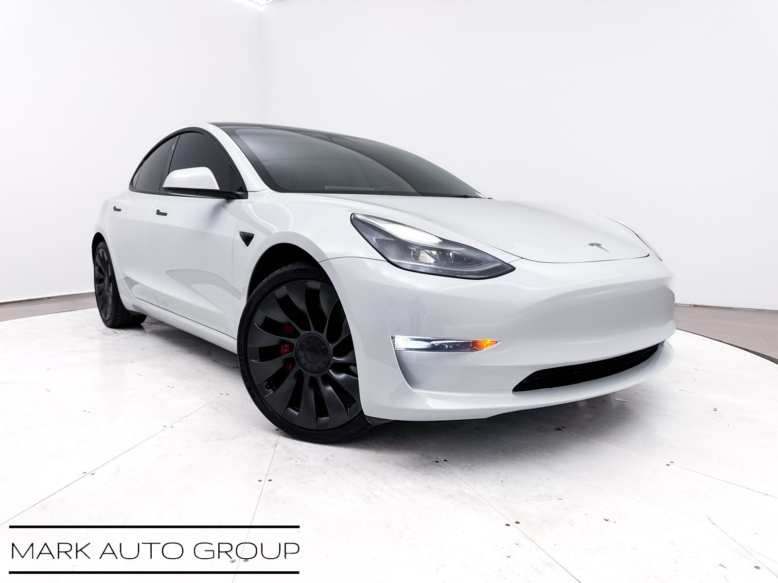 2023 Tesla Model 3 Performance