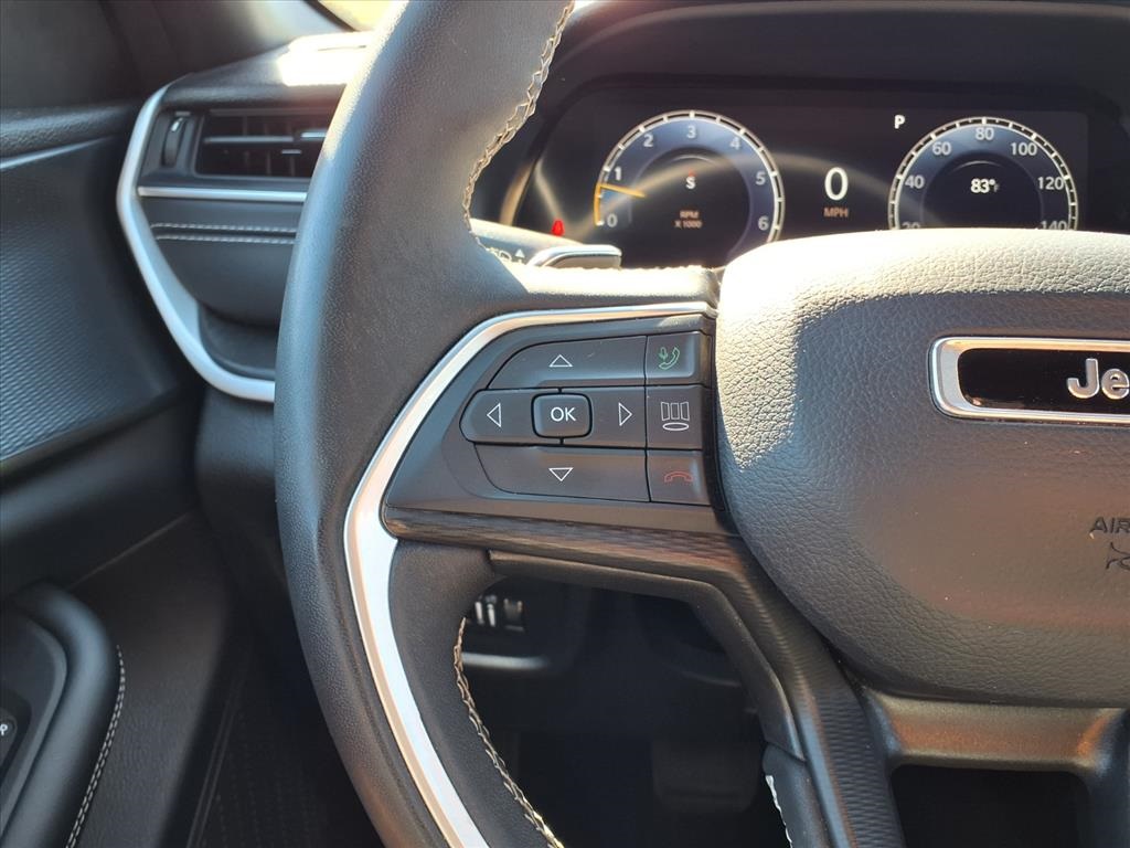 2023 Jeep Grand Cherokee L Altitude - 11