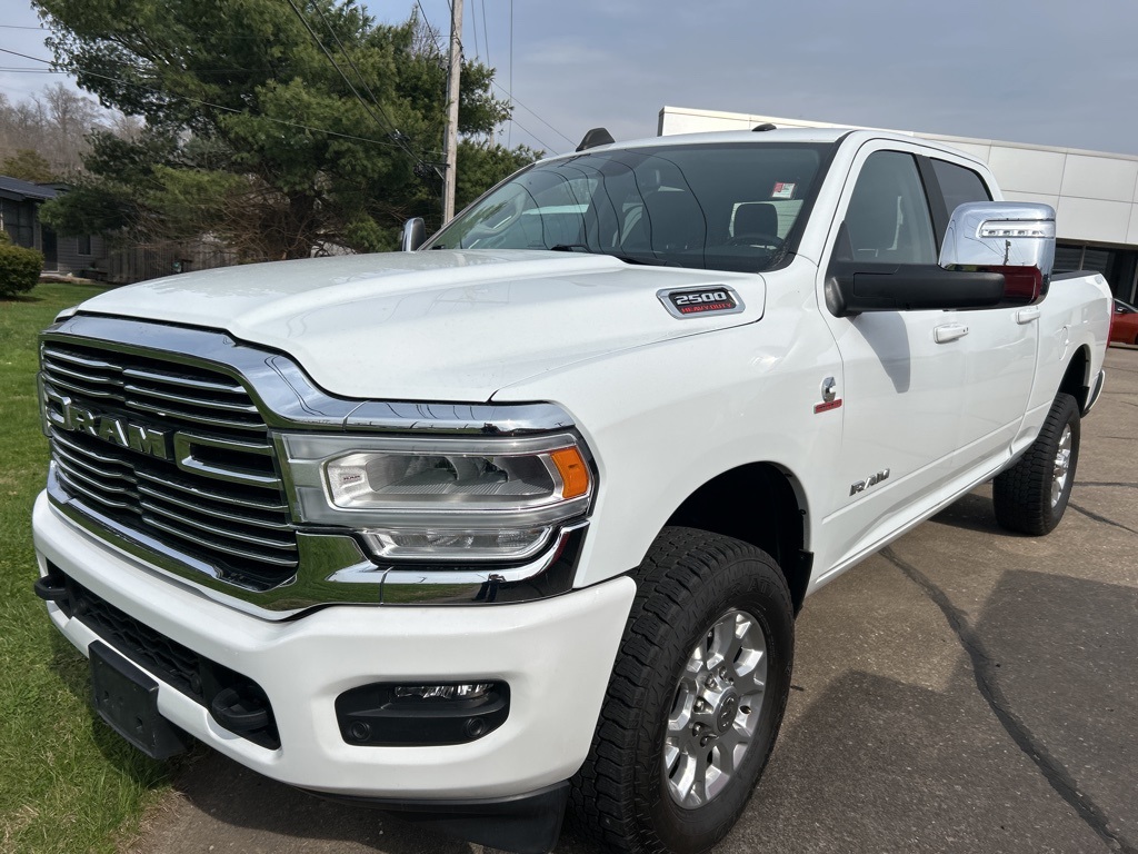 2024 RAM 2500 Laramie Crew Cab 4WD