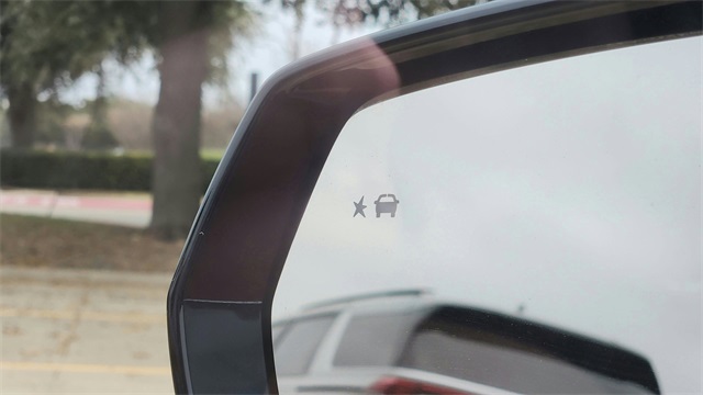 2024 Cadillac XT4 - Image 12