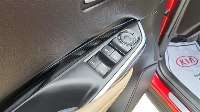 2024 Cadillac XT4 - Image 22