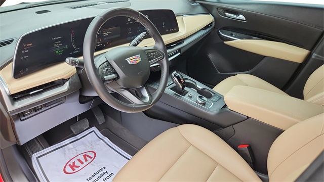 2024 Cadillac XT4 - Image 9