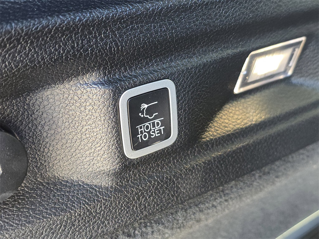 2023 Jeep Grand Cherokee L Overland Black at North Houston Mitsubishi