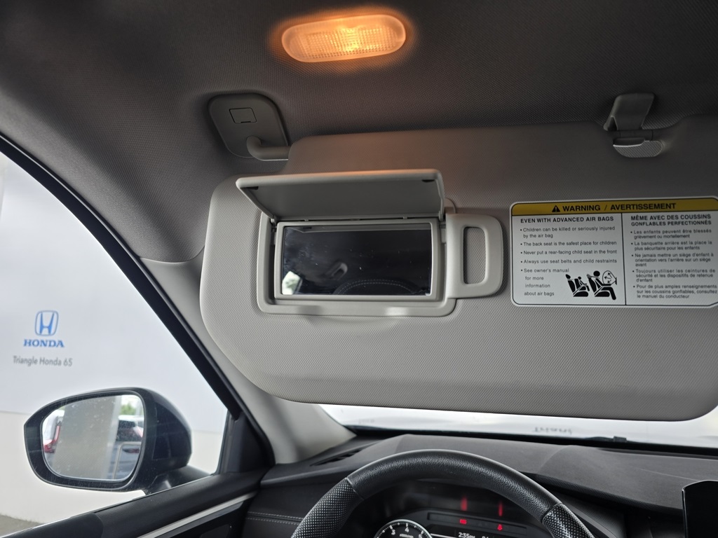 Thumbnail: 2024 Mitsubishi Outlander - 11