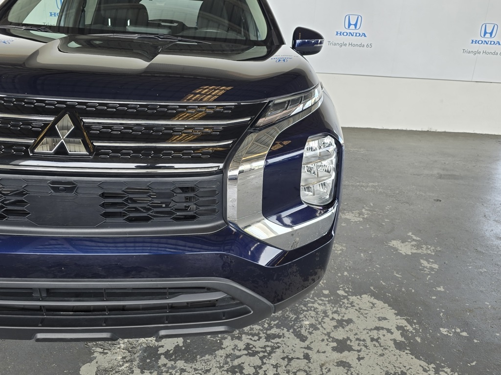 Thumbnail: 2024 Mitsubishi Outlander - 18