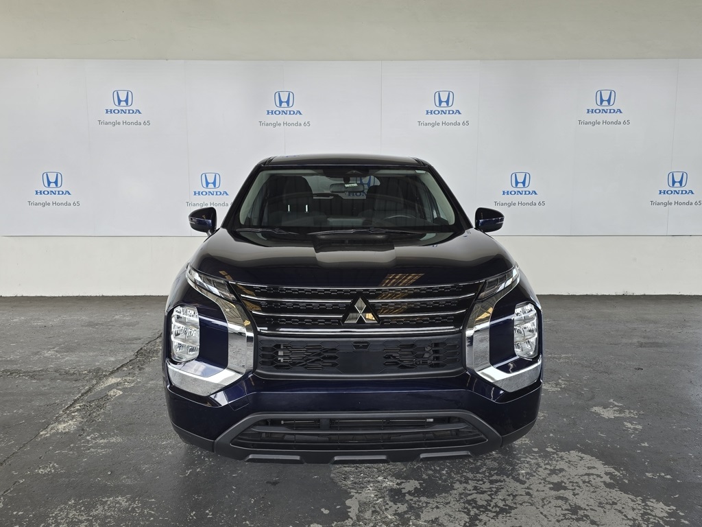 Thumbnail: 2024 Mitsubishi Outlander - 2