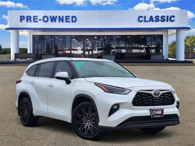 2023 Toyota Highlander XLE AWD