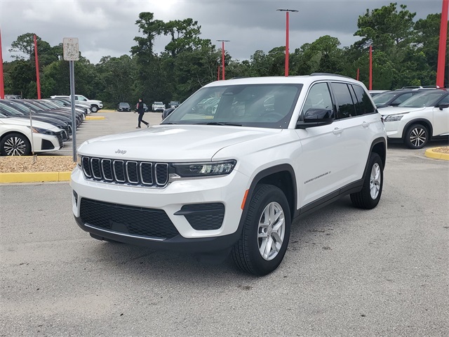2024 Jeep Grand Cherokee Laredo photo 5