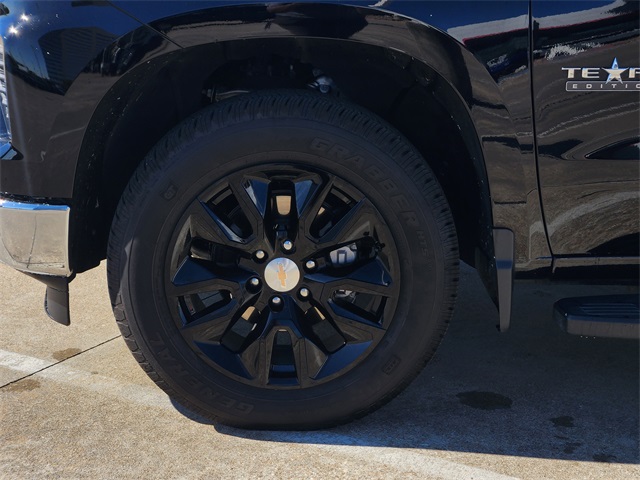2025 Chevrolet Silverado 1500 LT Black at Traditions Chevrolet