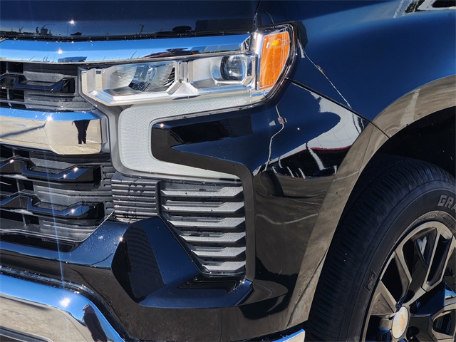 2025 Chevrolet Silverado 1500 LT Black at Traditions Chevrolet
