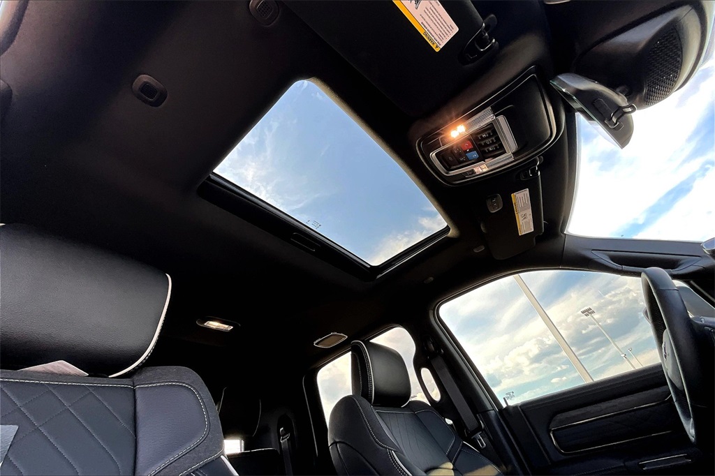 2025 Ram 2500 Limited White at River Oaks CDJR