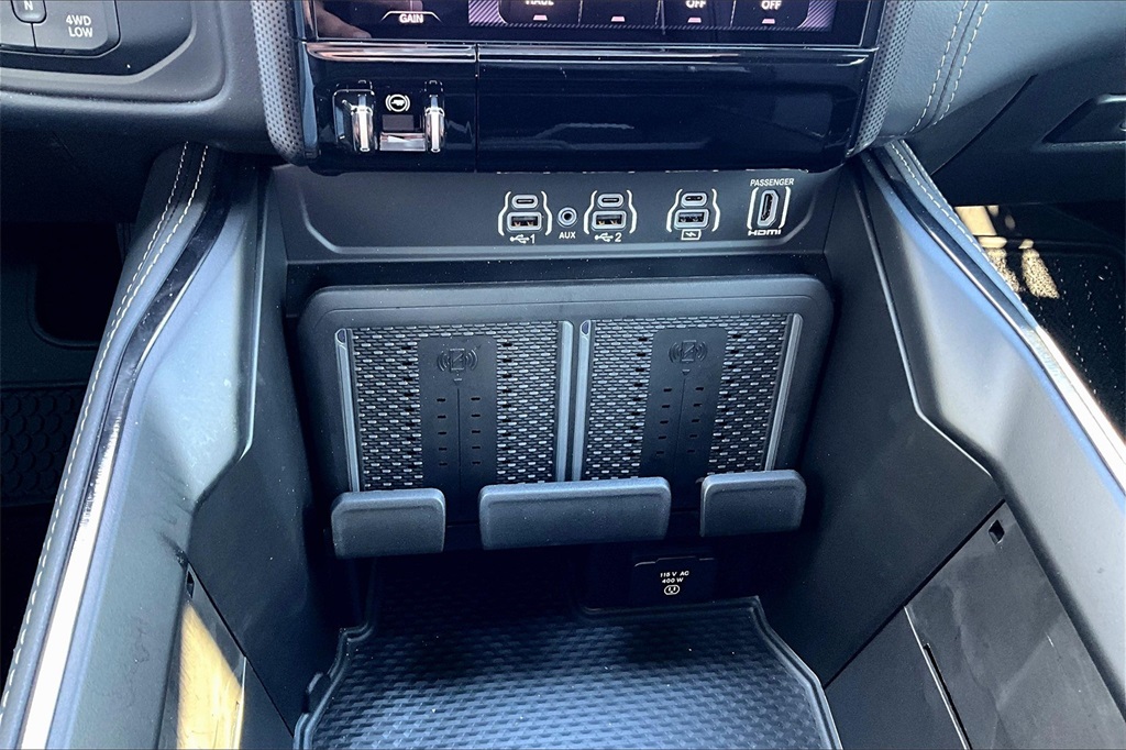 2025 Ram 2500 Limited White at River Oaks CDJR