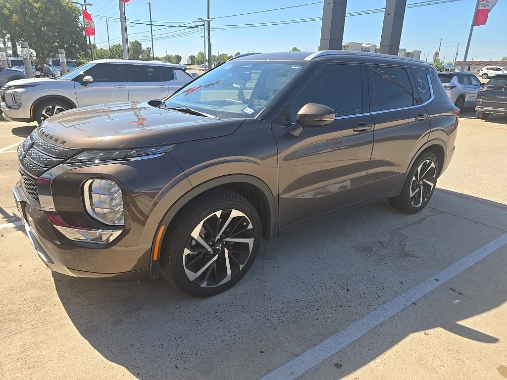 2024 Mitsubishi Outlander SEL Brown at Shottenkirk Kia Fort Bend
