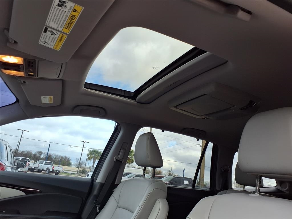 2019 Honda Pilot Touring Gray at Autostrade