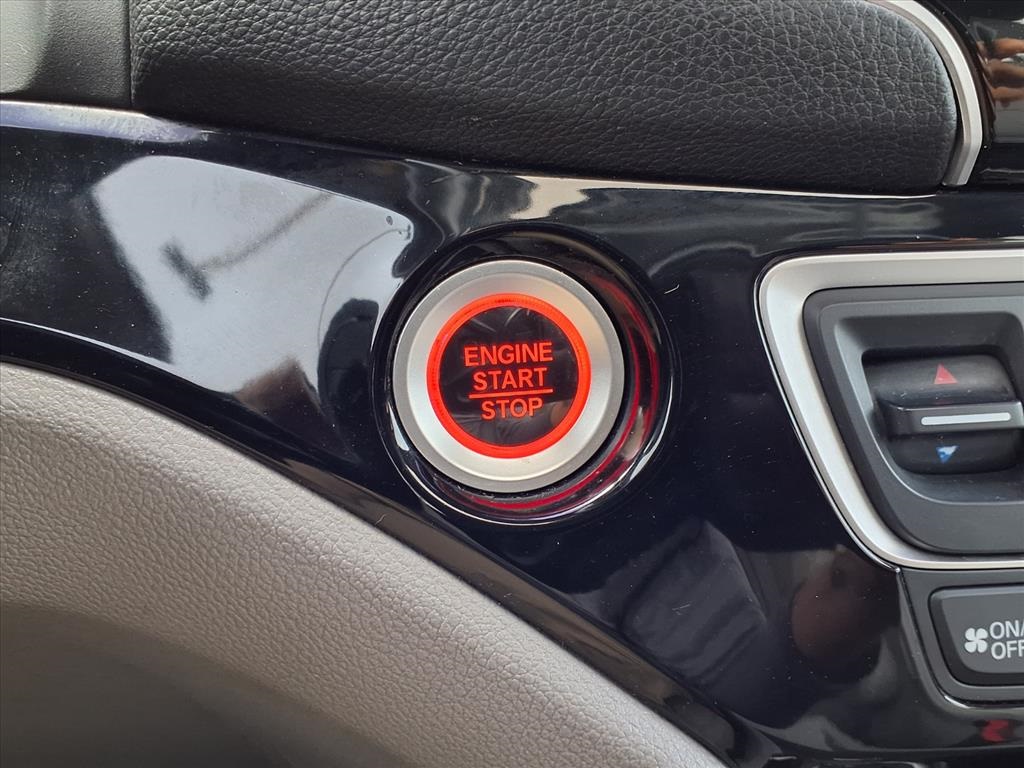 2019 Honda Pilot Touring Gray at Autostrade