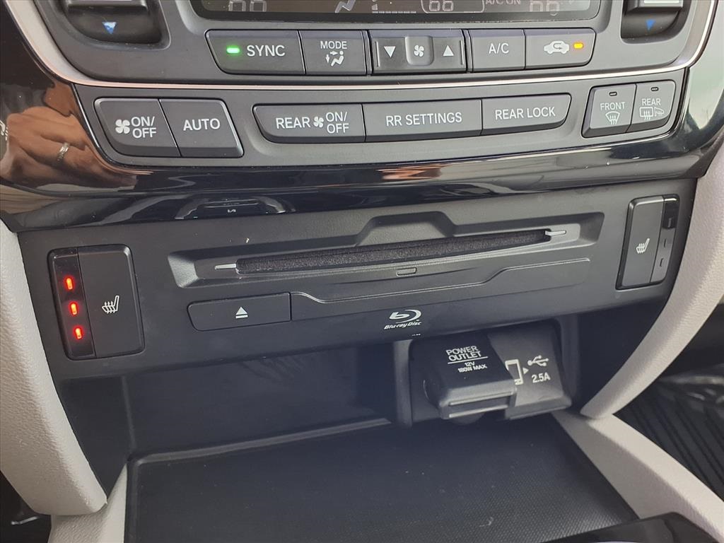 2019 Honda Pilot Touring Gray at Autostrade