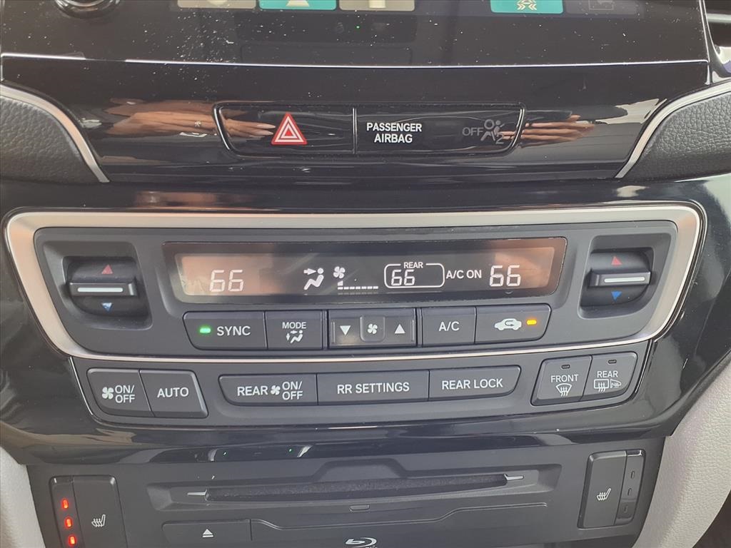 2019 Honda Pilot Touring Gray at Autostrade