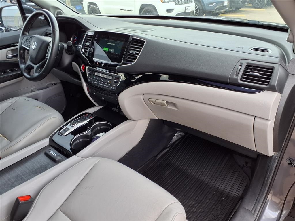 2019 Honda Pilot Touring Gray at Autostrade