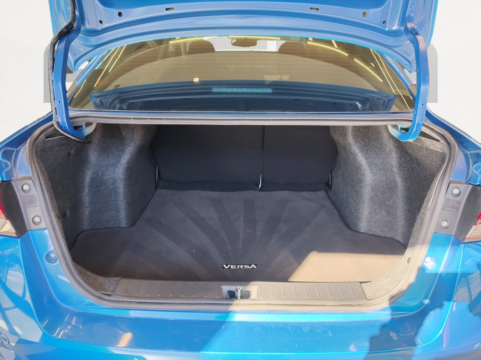 Used Car 2020 Nissan Versa  1.6 Sv For Sale Under $15,000 In San Antonio, Texas