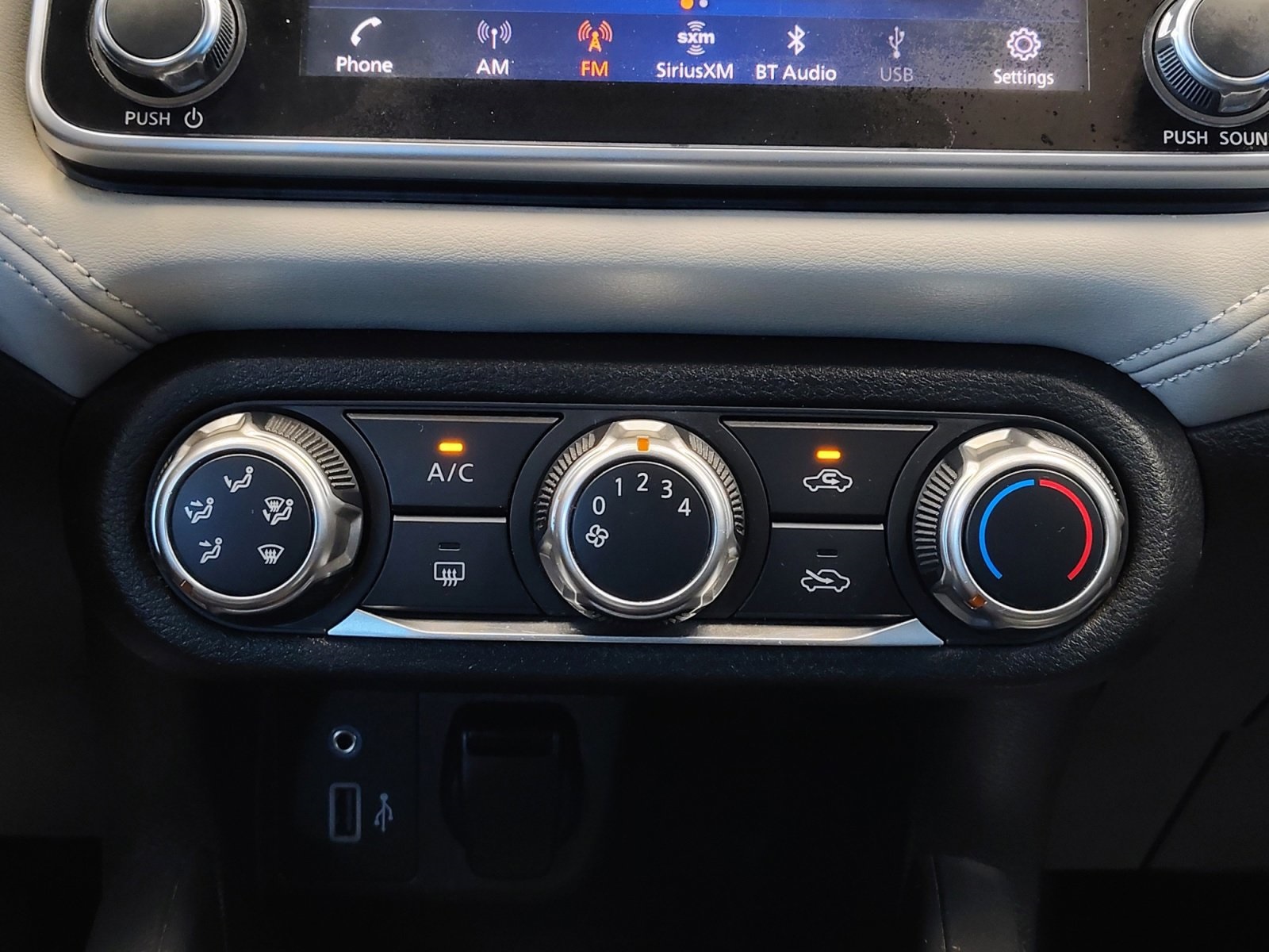 Used Car 2020 Nissan Versa  1.6 Sv For Sale Under $15,000 In San Antonio, Texas