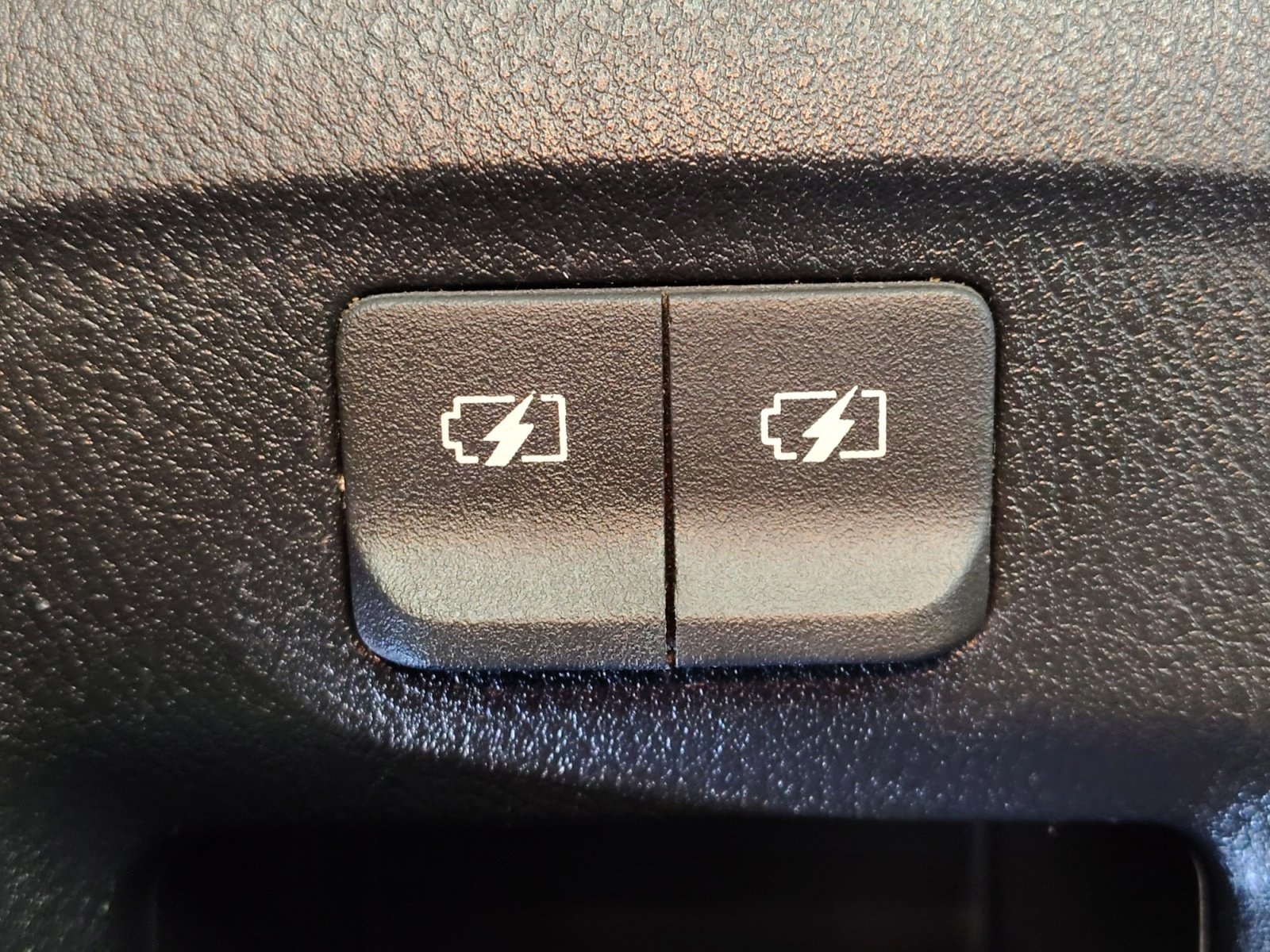 Used Car 2020 Nissan Versa  1.6 Sv For Sale Under $15,000 In San Antonio, Texas