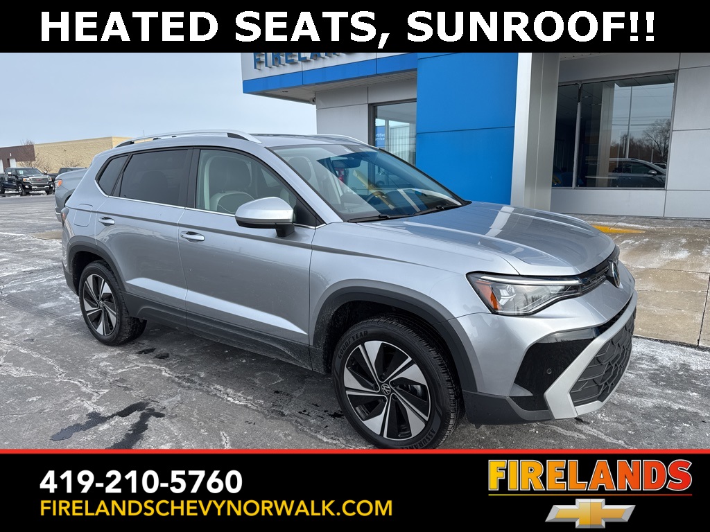 2025 Volkswagen Taos SE 4Motion