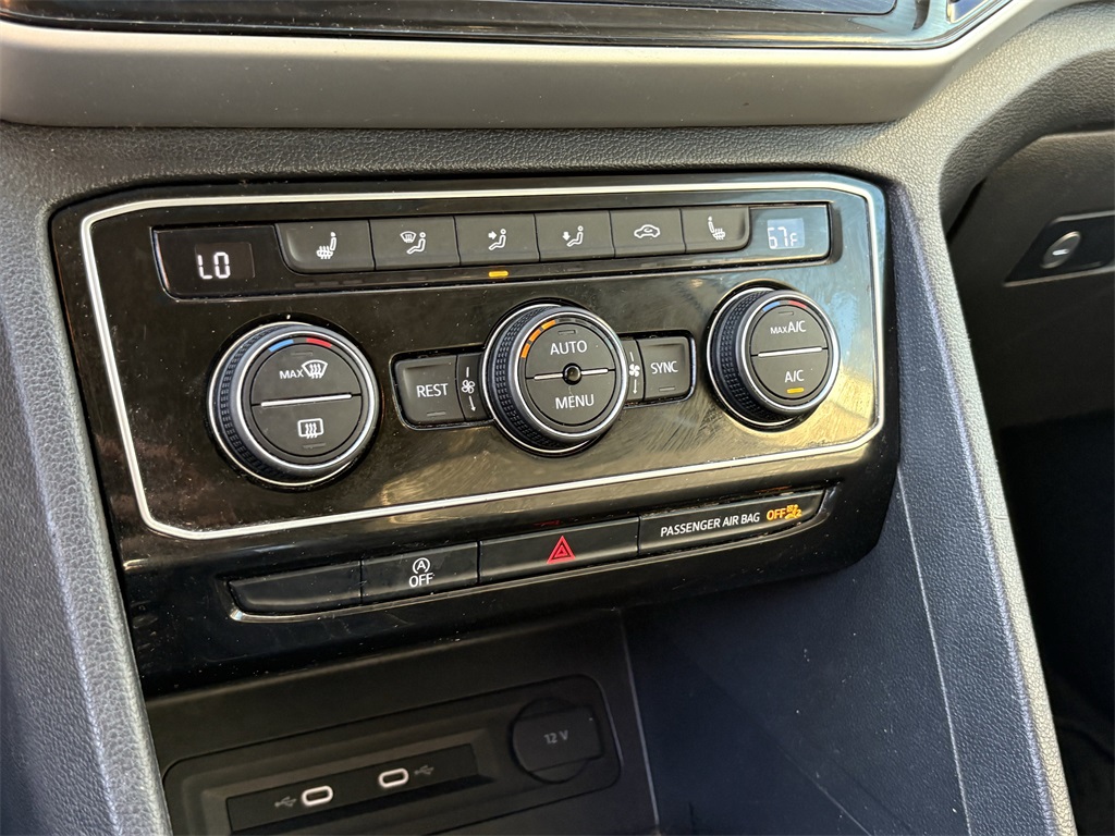 2023 Volkswagen Atlas 3.6L V6 SE w/Technology White at DeMontrond Auto Country