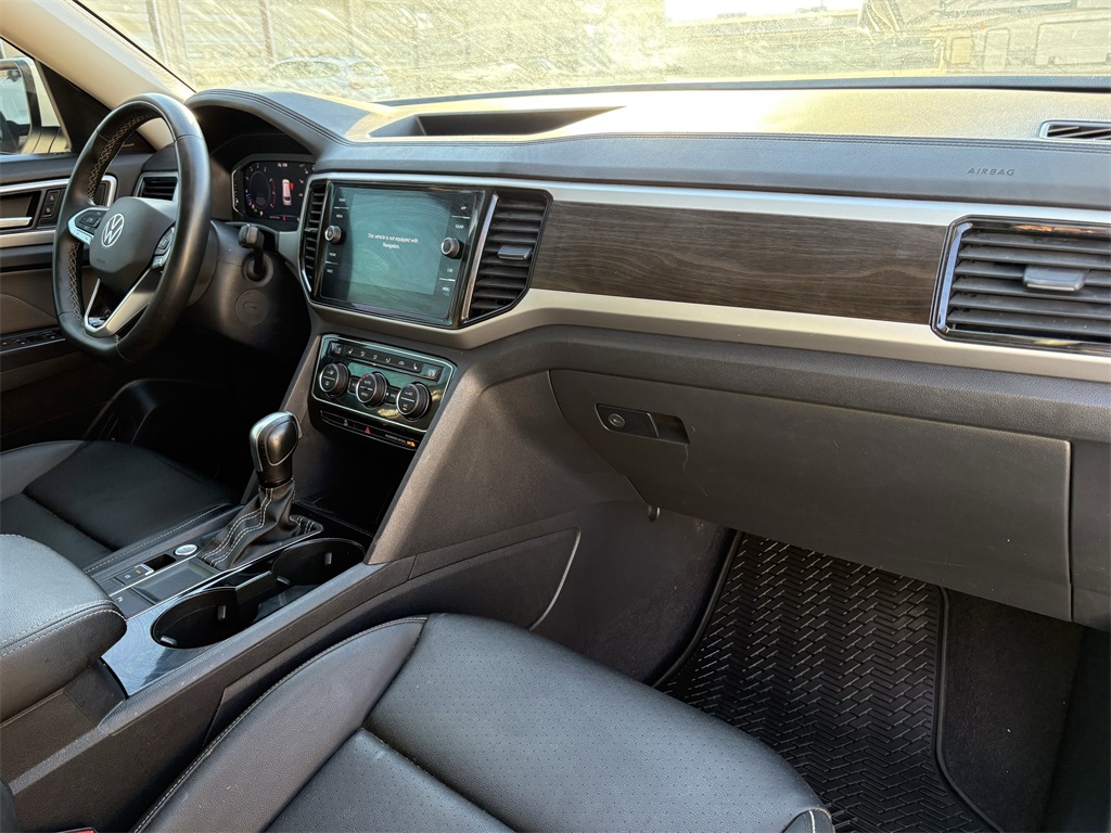 2023 Volkswagen Atlas 3.6L V6 SE w/Technology White at DeMontrond Auto Country