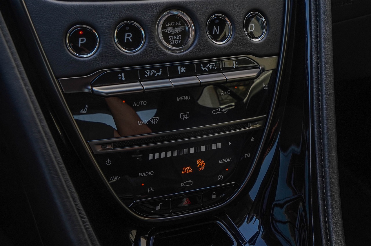 Used Car 2019 Aston Martin Dbs  Superleggera For Sale Under $220,000 In Austin, Texas