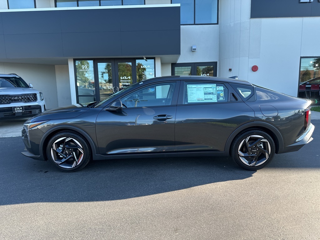 2025 Kia K4 EX photo 2