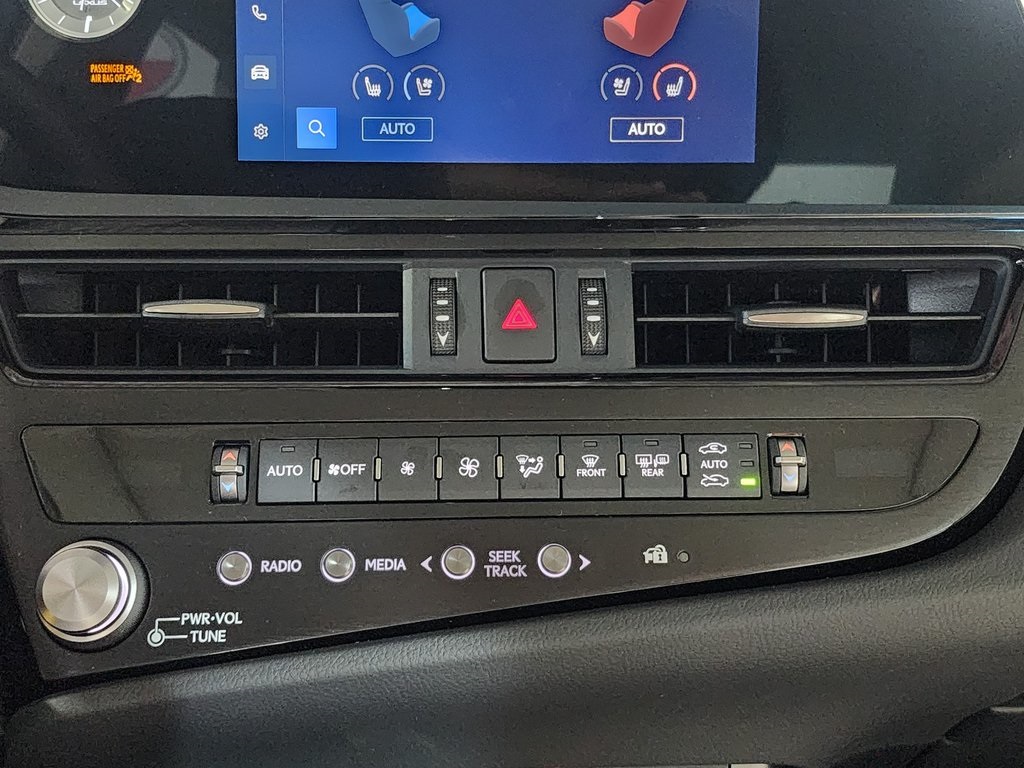 Thumbnail: 2025 Lexus ES - 21